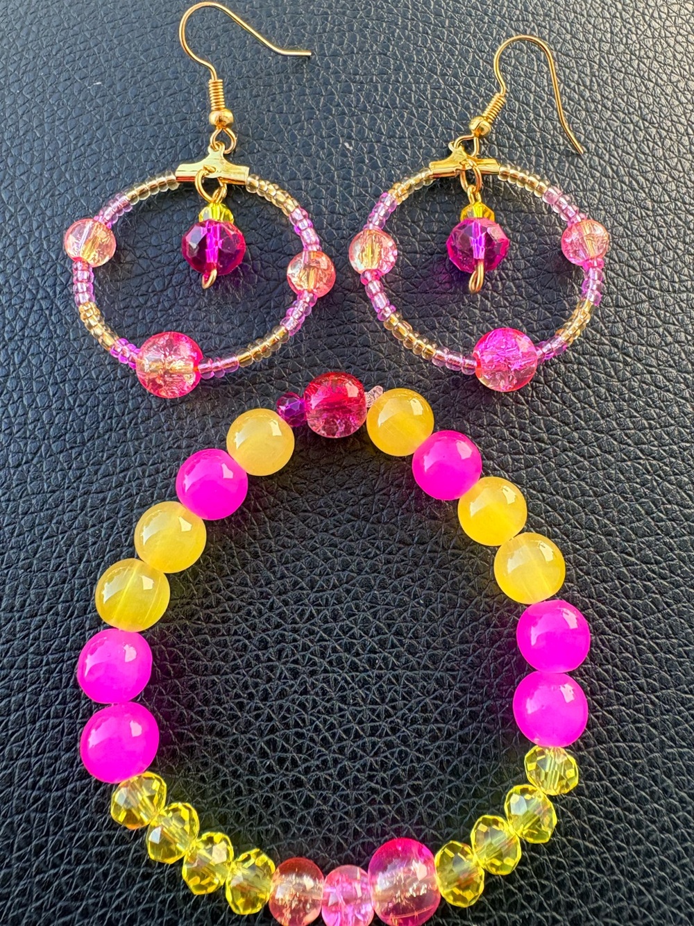 Sunrise of Joy Earrings and Bracelet set (pink and yellow) - Picture 2 of 4